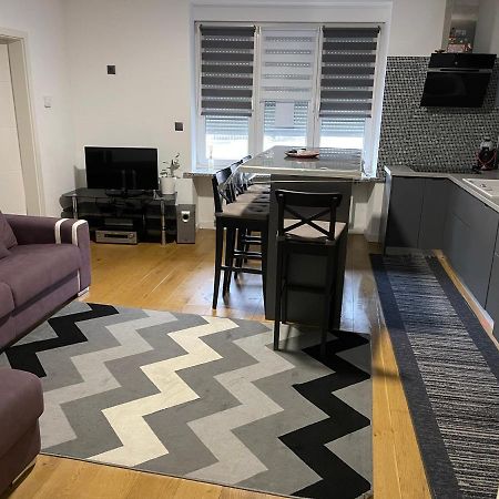 Superbe Appartement Au Rdc Avec Parking Gratuit Villerupt Exterior foto