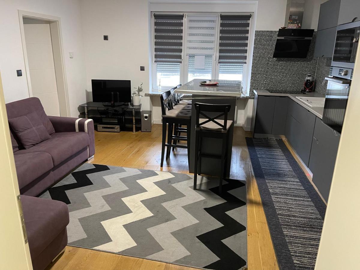 Superbe Appartement Au Rdc Avec Parking Gratuit Villerupt Exterior foto